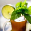 Foto-Minze-Pfefferminze im Glas als Tee Vita Verde Wild & Raw Bio Pefferminze