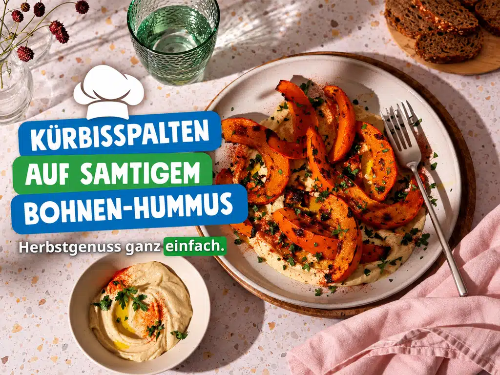 Kürbisspalten auf Bohnenhummus